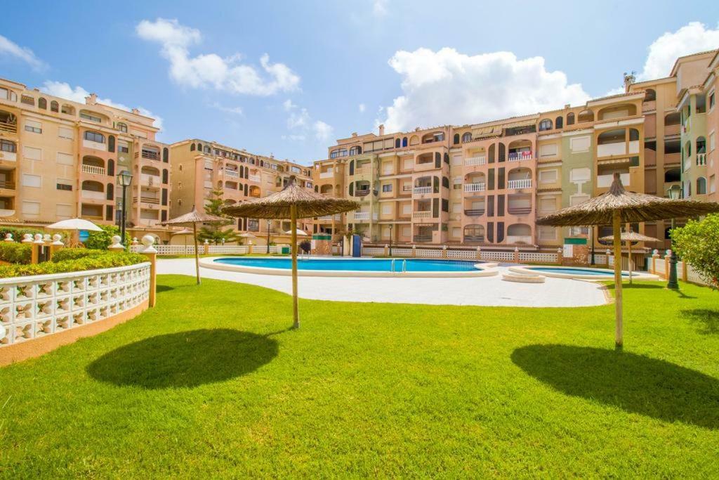 Apartment To Rent In Costa Blanca トレビエハ エクステリア 写真